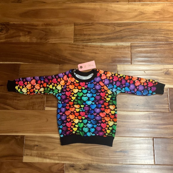 ❌sold 🤩Host Pick 🤩 Heart print Baby crewneck sweatshirt in size 18-24 months - Picture 3 of 5